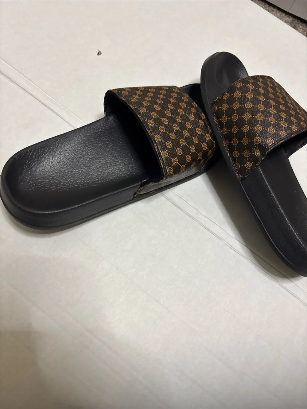 Men’s Brown Monogram Print Slide Sandals EU 42 US 9 Casual Slip-On Unbranded